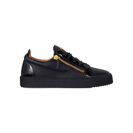 GUISEPPE LOW FRANKIE TRAINERS IN BLACK