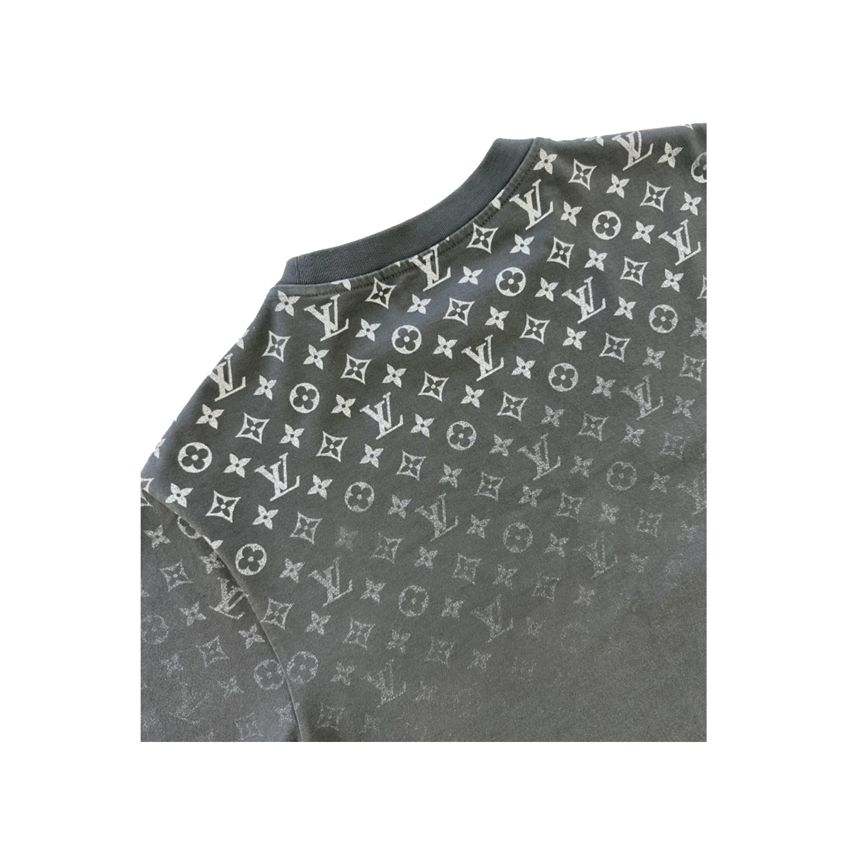 PRELOVED LOUIS VUITTON GRADIENT LOGO T-SHIRT IN GREY