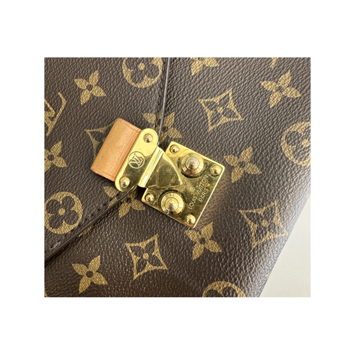 PRELOVED LOUIS VUITTON POCHETTE METIS BAG