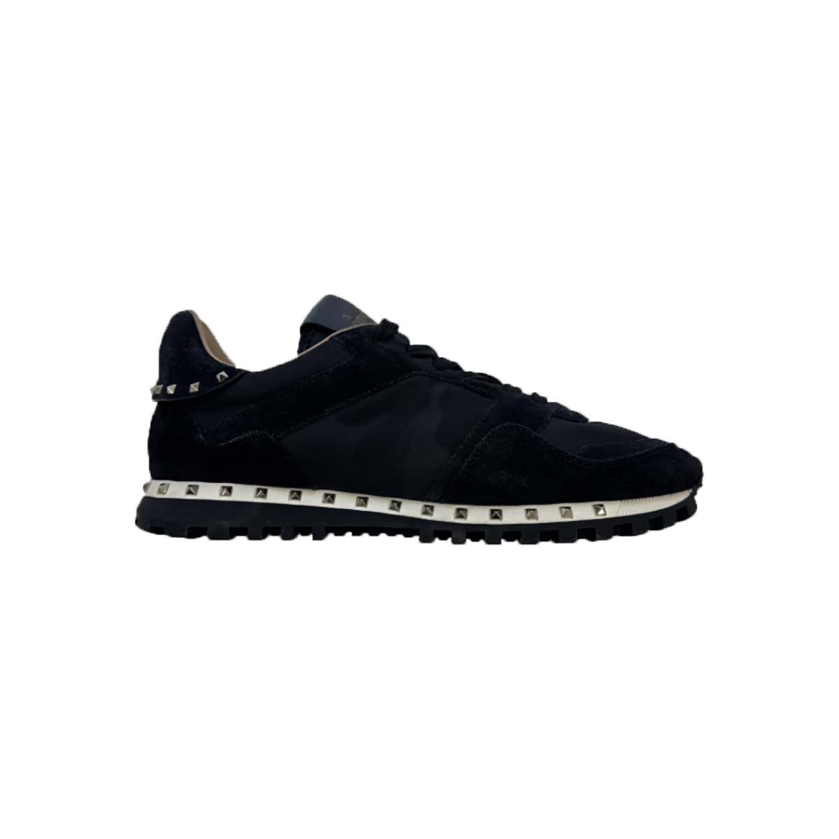 PRELOVED VALENTINO ROCKSTUD TRAINERS IN BLACK