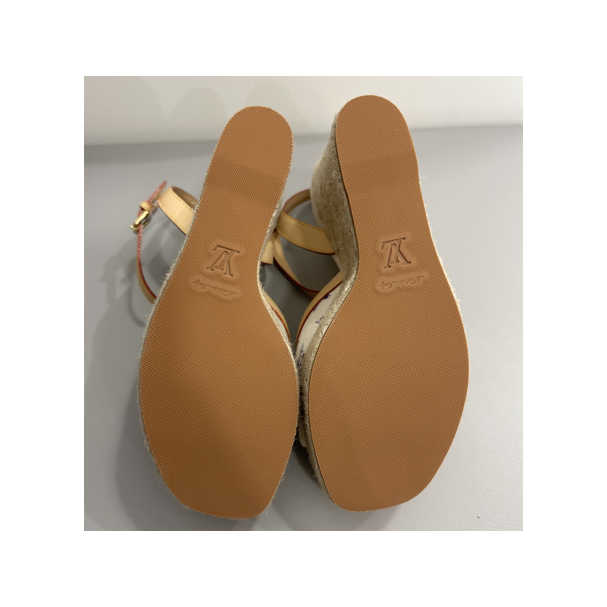 PRELOVED LOUIS VUITTON HELIOS WEDGES IN WHITE