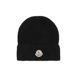 MONCLER LOGO RIBBED COTTON BEANIE IN BLACK