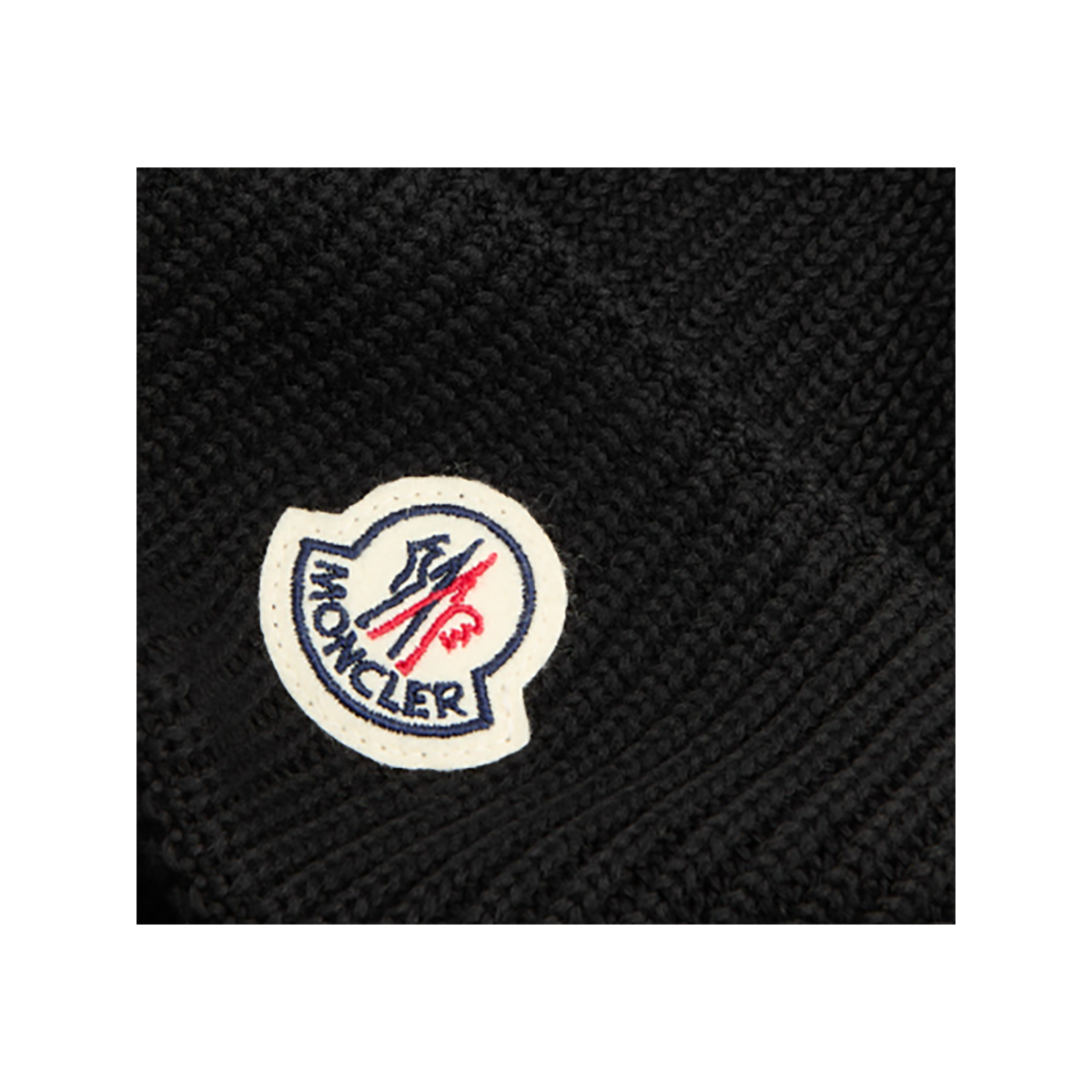 MONCLER LOGO RIBBED COTTON BEANIE IN BLACK