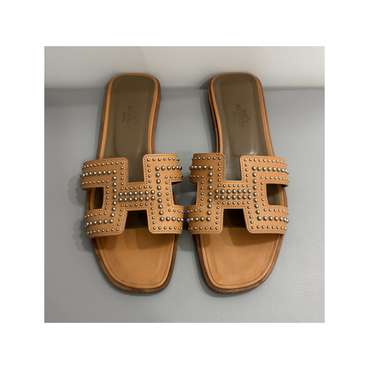 HERMES ORAN SANDAL STUD IN GOLD