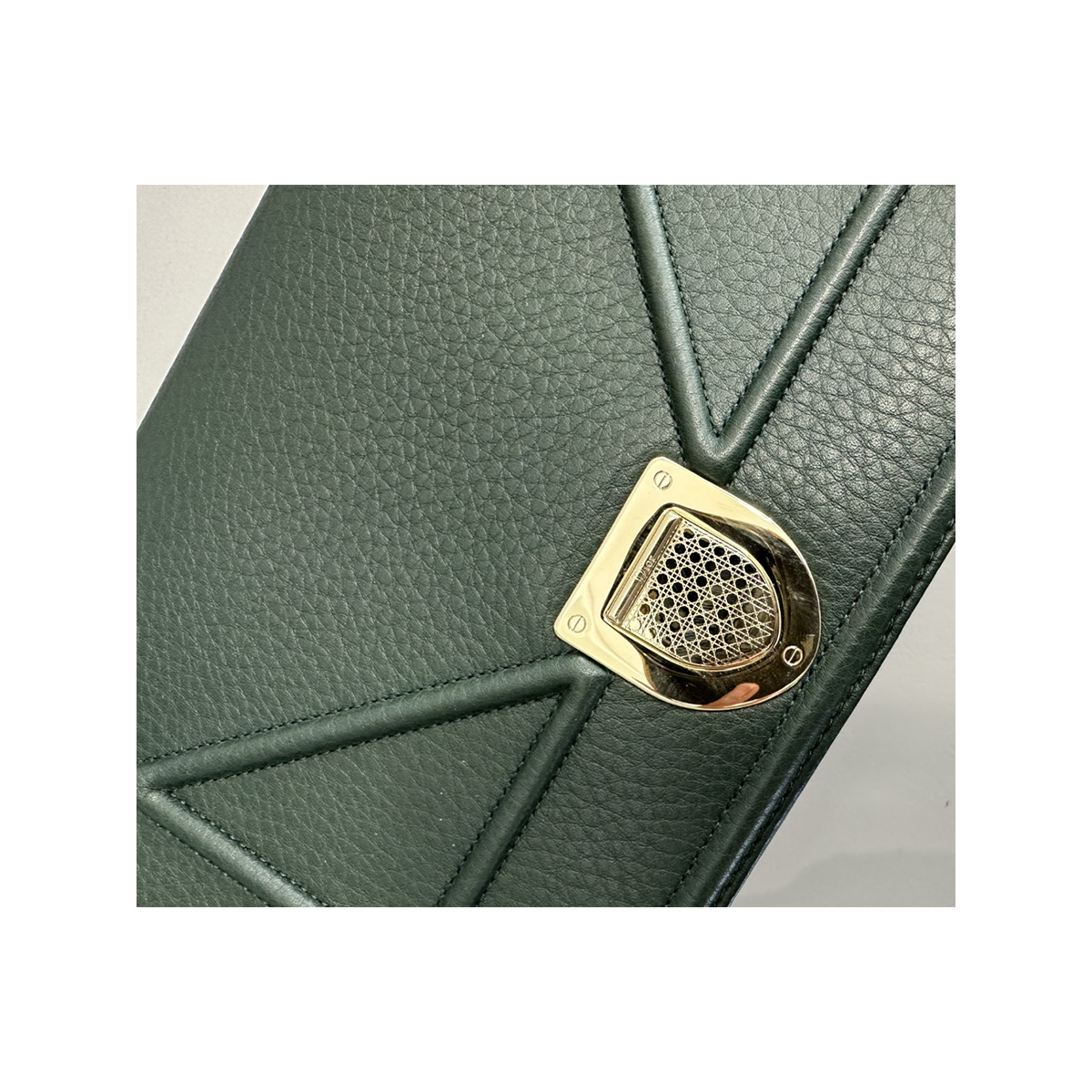 PRELOVED DIOR TAURILLON LEATHER BAG IN HUNTER GREEN