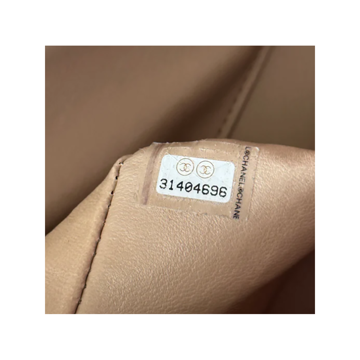 CHANEL IRIDESCENT BEIGE CAVIAR QUILTED MEDIUM FLAP BAGIN BEIGE