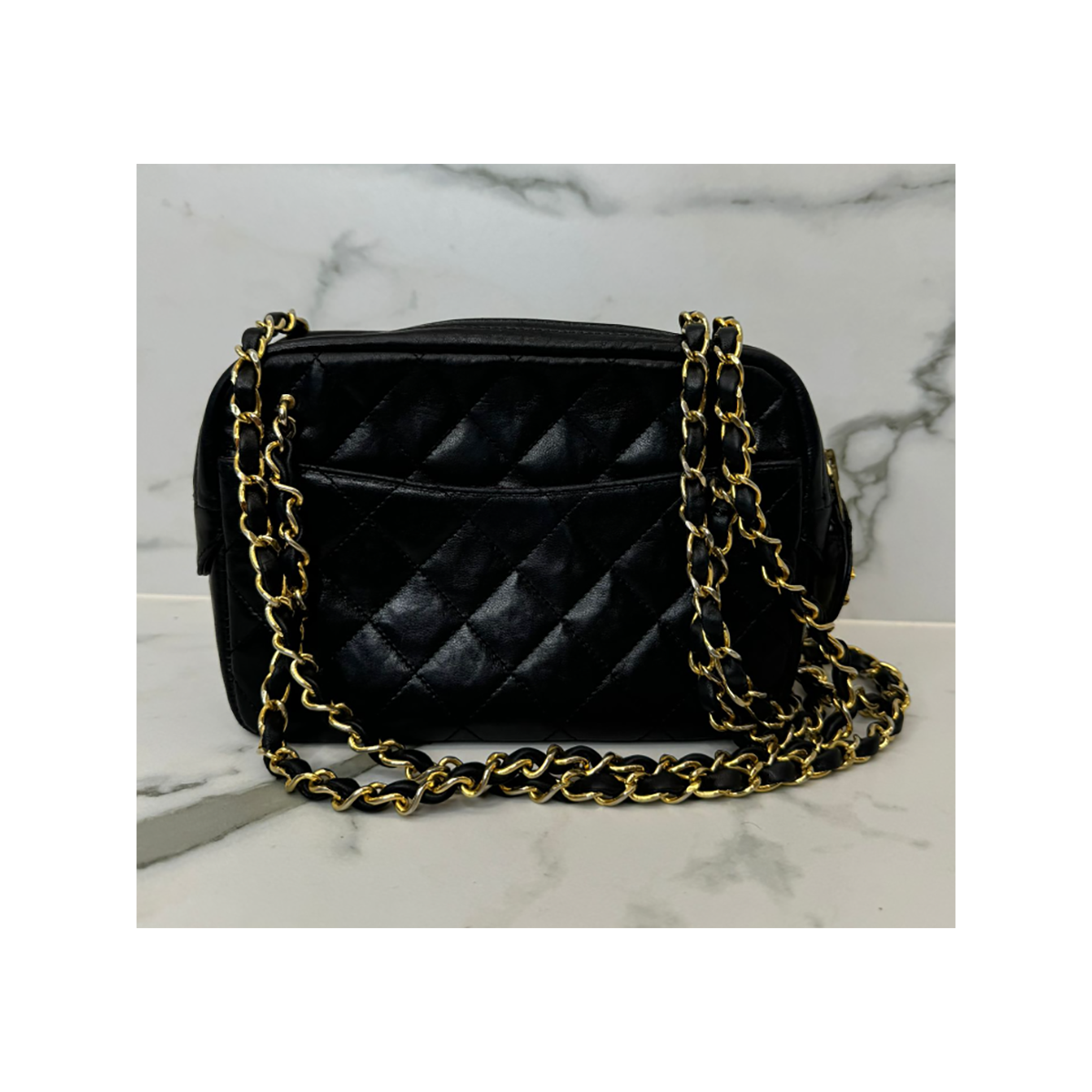 CHANEL QUILTED CHAIN SHOULDER BAG IN BLACK