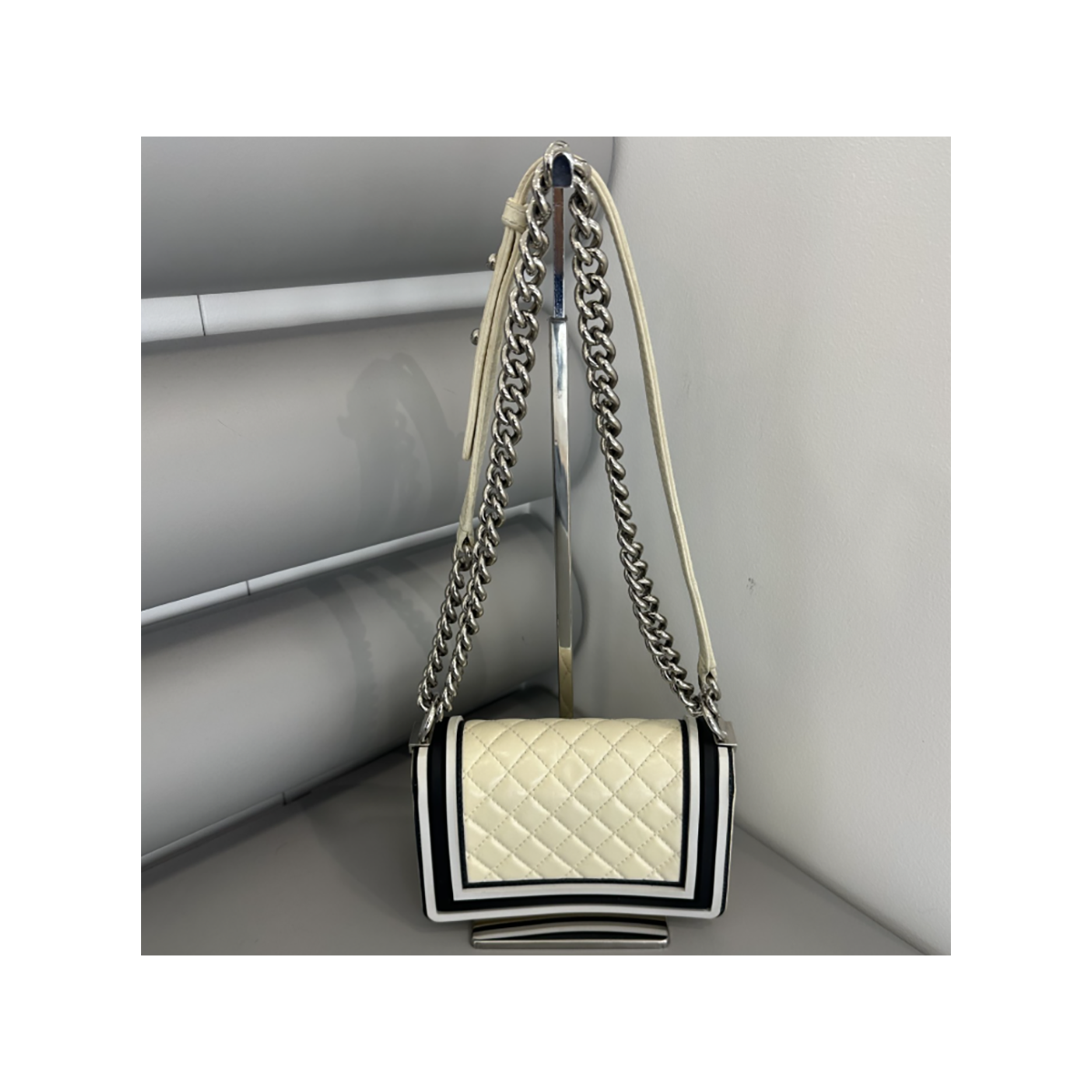 PRELOVED CHANEL MEDIUM LAMBSKIN AND RUBBER BOY FLAP BAG IN BEIGE